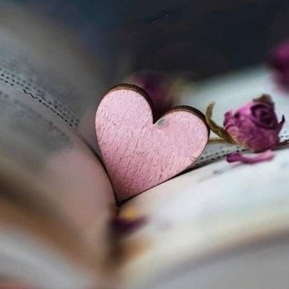 💖🌸 R-A-R-E Lululemon Cropped Peplum Hoodie Jacket Sweater in pretty Pink - Picture 8 of 15